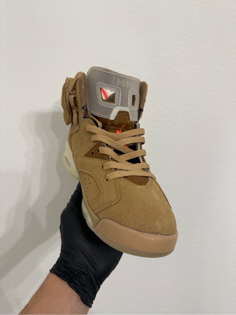 Jordan 6 Retro "Travis Scott" Khaki - Picture 4 of 8